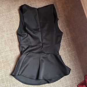 Haut 2BEBE Jungle Skin Peplum Taille S Neuf Avec étiquettes